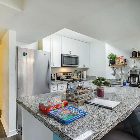 Lovely Comfort Uptown Condo For Houston Trip. Bagian luar foto