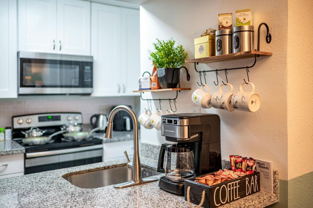 Lovely Comfort Uptown Condo For Houston Trip. Bagian luar foto