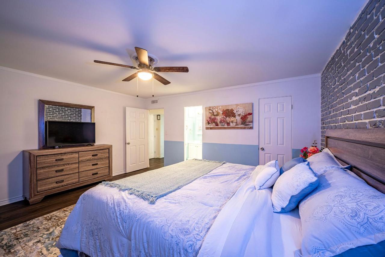 Lovely Comfort Uptown Condo For Houston Trip. Bagian luar foto